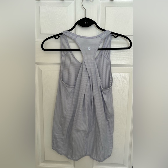 Lululemon Essential Tank - Picture 6 of 7